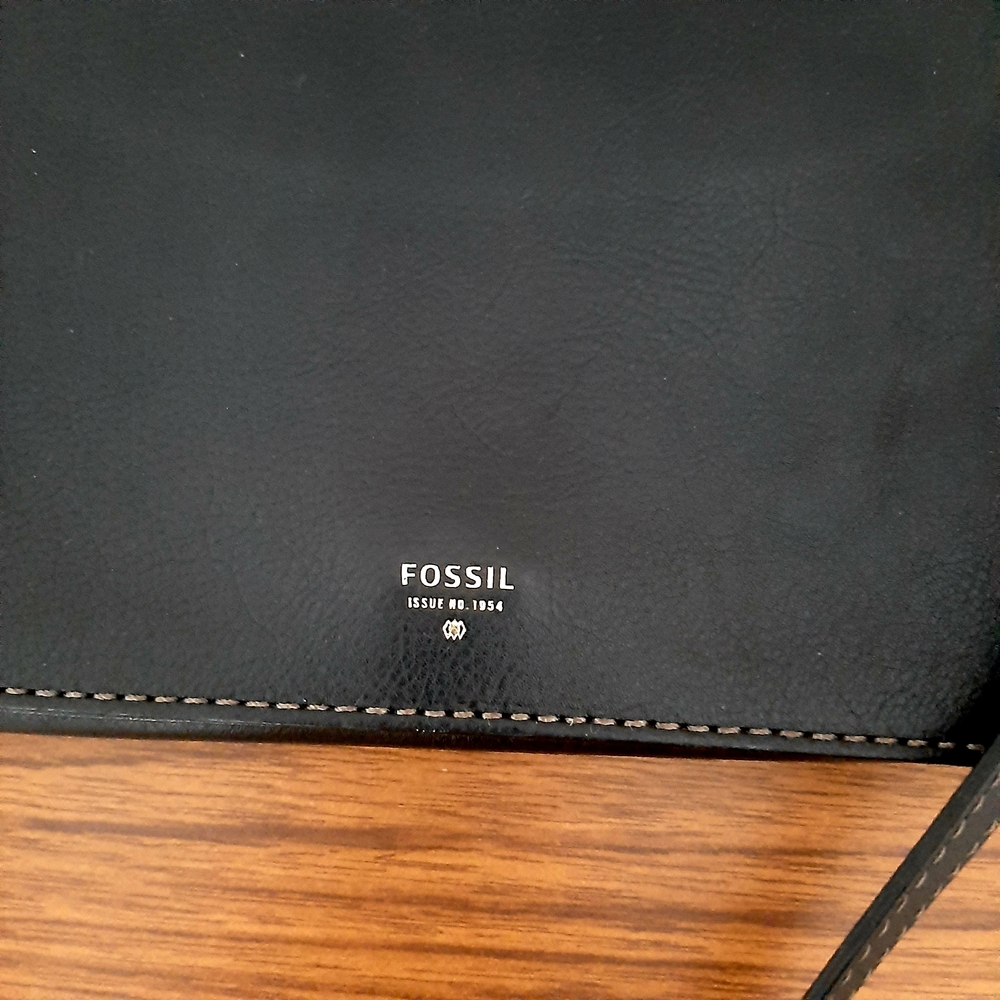 Vintage Fossil Midnight Black Leather Clucth Crossbody Bag